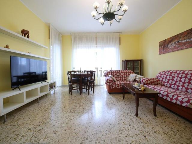 Appartamento in vendita di 145 m² in Circonvallazione del lavoro, 30