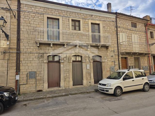 Appartamento in vendita di 145 m² in Corso Umberto I