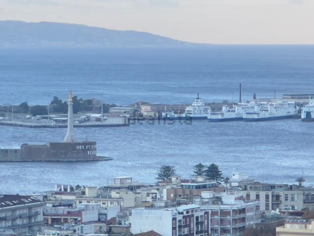 Appartamento in vendita di 145 m² in Salita Ogliastri
