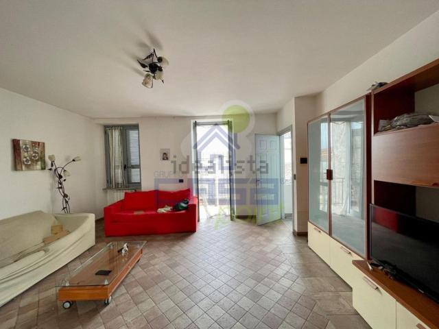 Appartamento in vendita di 145 m² in Strada Statale 10 Padana Inferiore