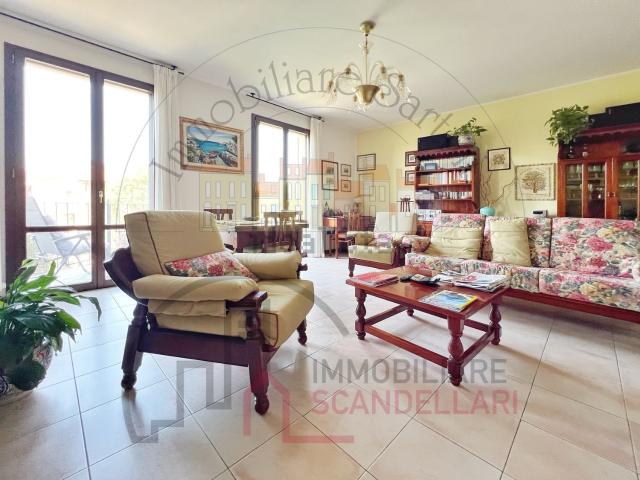 Appartamento in vendita di 146 m²