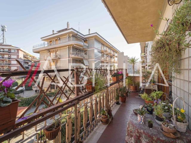 Appartamento in vendita di 146 m² in Via Conca d&apos Oro