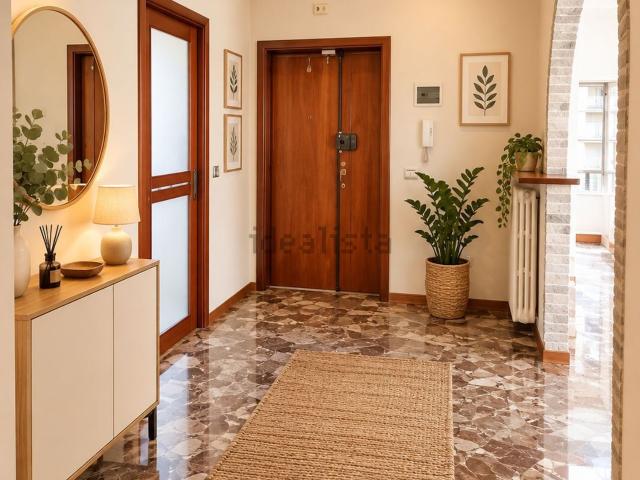 Appartamento in vendita di 146 m² in Via Catullo, 7