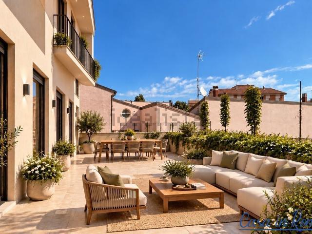 Appartamento in vendita di 146 m² in Via Alessandro Serpieri