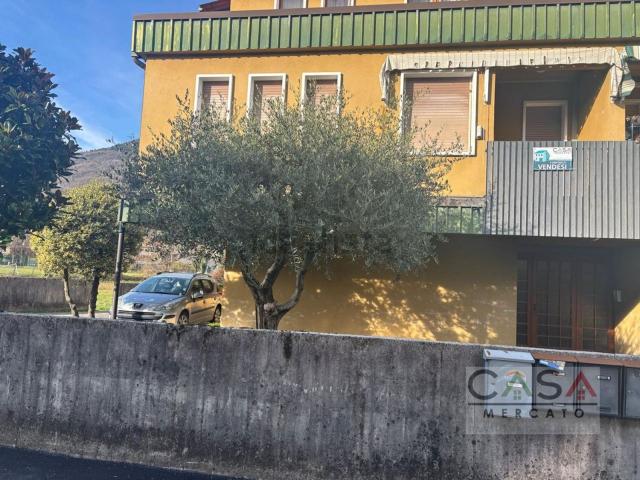 Appartamento in vendita di 146 m² in Via Aquileia, 6