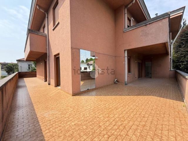 Appartamento in vendita di 146 m² in Via Giuseppe Garibaldi, 68