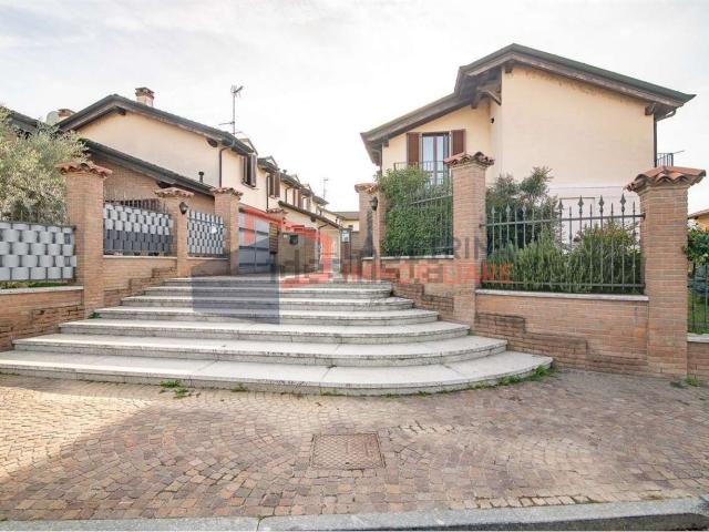 Appartamento in vendita di 146 m² in Via Fratelli Cervi, 90