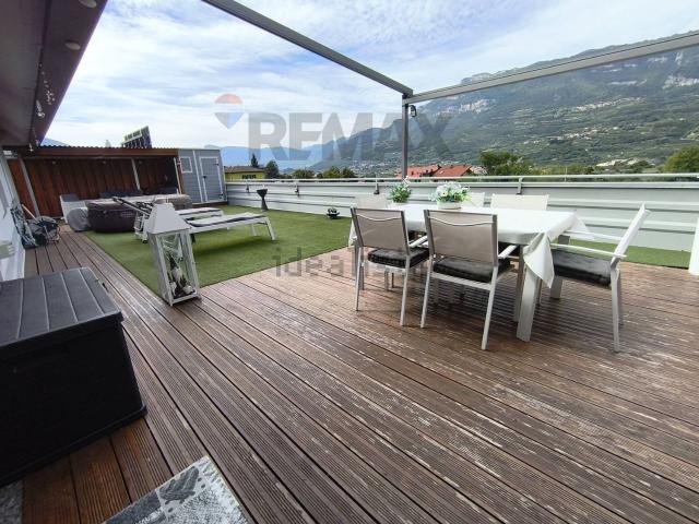 Appartamento in vendita di 146 m² in Via Fratelli Giovannini, 1
