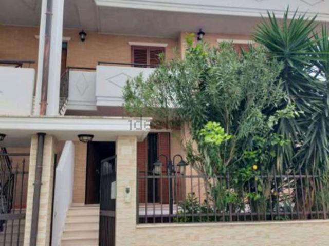 Appartamento in vendita di 146 m² in Via L. Calabresi