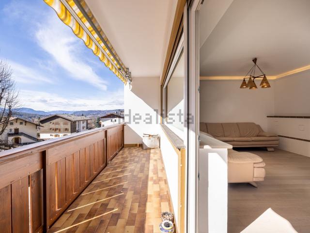 Appartamento in vendita di 146 m² in Via Max Valier