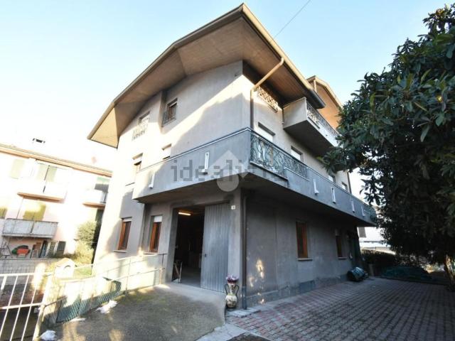 Appartamento in vendita di 146 m² in Via Silvio Pellico, 18
