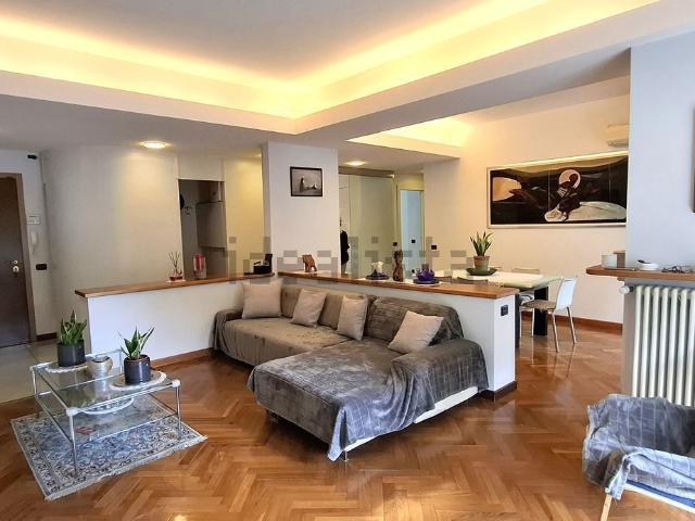 Appartamento in vendita di 146 m² in Via Prudenziana, 9