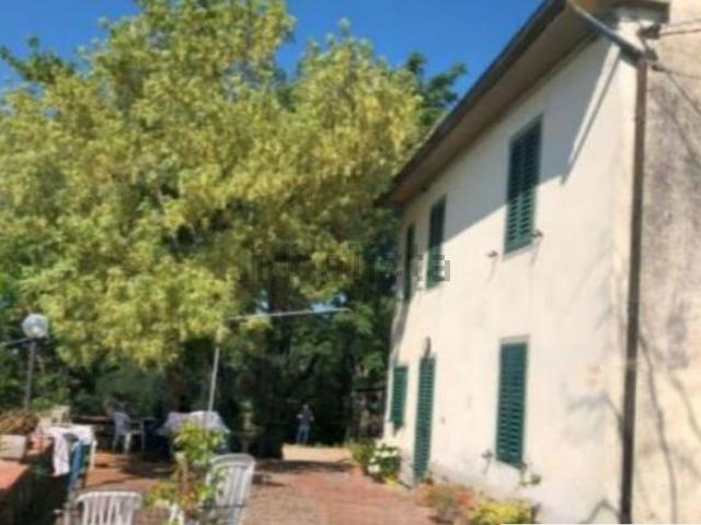 Appartamento in vendita di 146 m² in Via Valenta