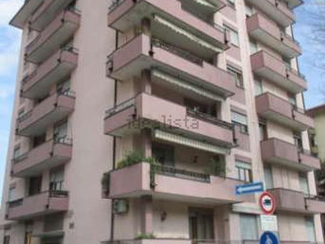 Appartamento in vendita di 146 m² in Via XXV Aprile, 2
