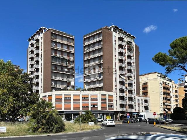 Appartamento in vendita di 146 m² in Viale di Porta Sant&apos Angelo, 27