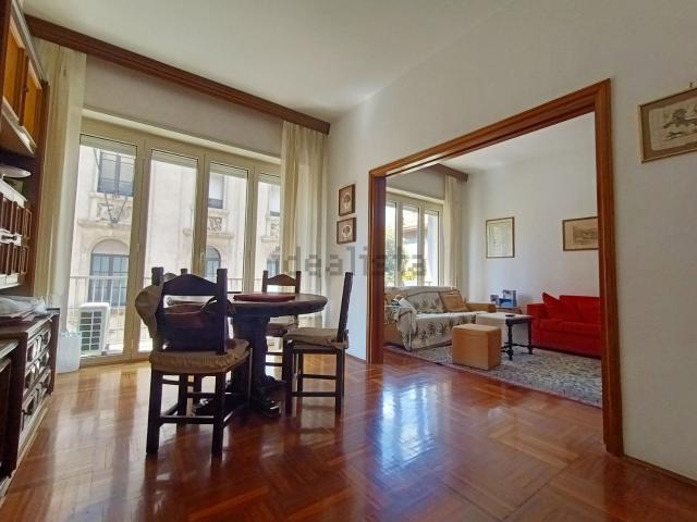 Appartamento in vendita di 146 m² in Corso Cornelio Tacito, 93