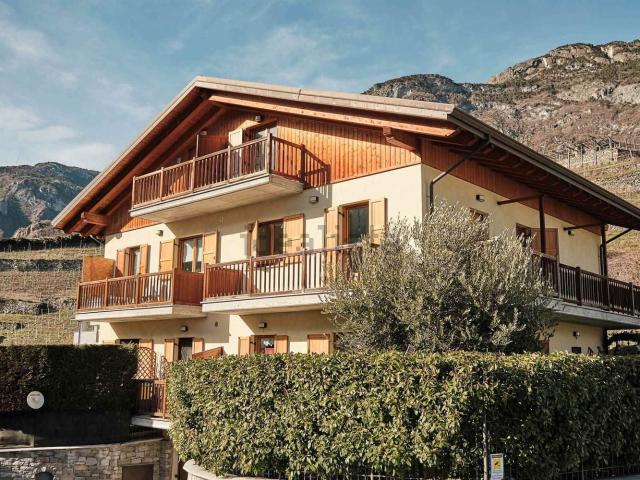 Appartamento in vendita di 146 m² in Frazione Glereyaz, 16