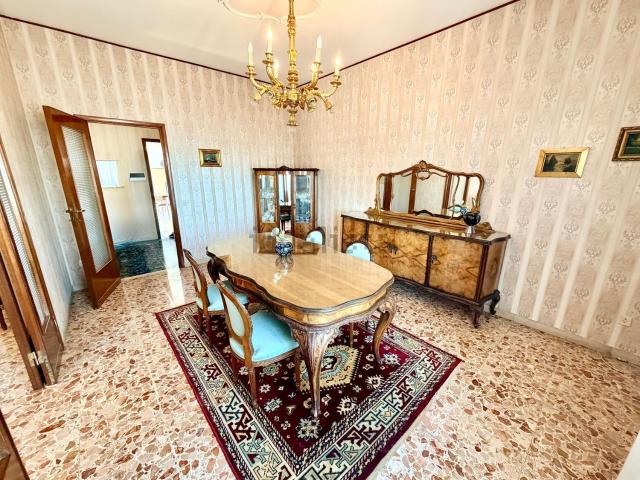 Appartamento in vendita di 147 m² in Via Camicia