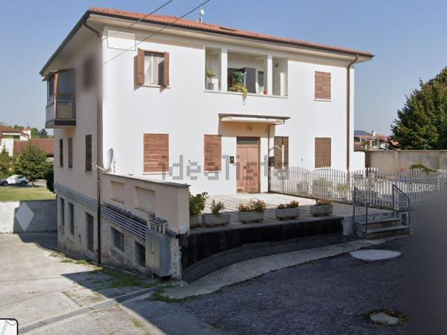 Appartamento in vendita di 147 m² in Via Castelletto Stura