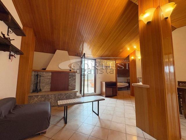 Appartamento in vendita di 147 m² in Via Croce, 1