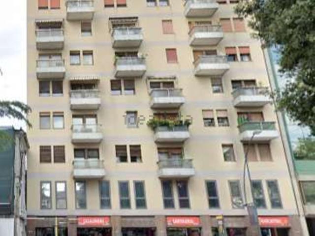 Appartamento in vendita di 147 m² in Via Antonio Lazzari, 8