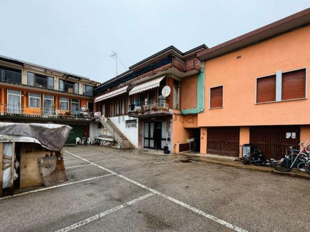 Appartamento in vendita di 147 m² in Via Giuseppe Mazzini, 40