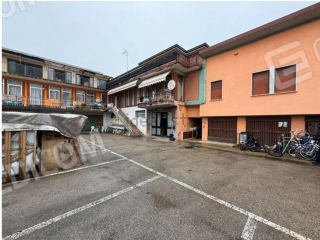 Appartamento in vendita di 147 m² in Via Giuseppe Mazzini, 40