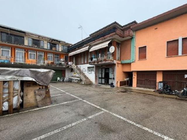 Appartamento in vendita di 147 m² in Via Giuseppe Mazzini, 52
