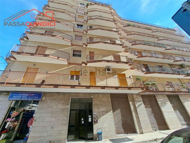 Appartamento in vendita di 147 m² in Via Giacomo Leopardi, 56