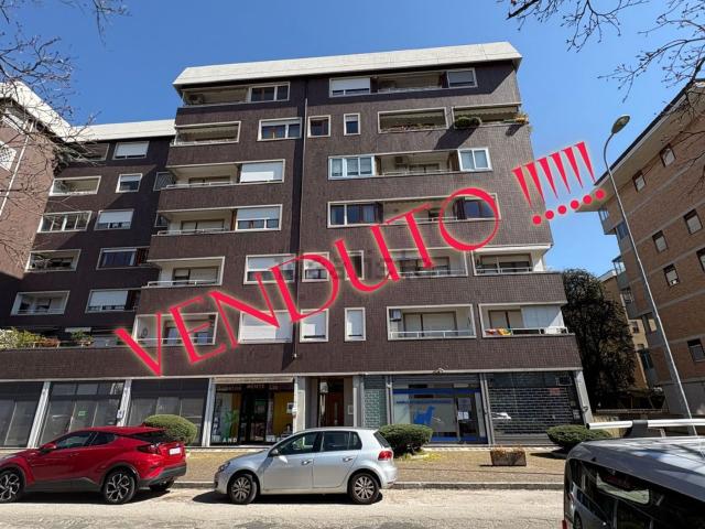 Appartamento in vendita di 147 m² in Via Guarnerio D&apos Artegna, 51