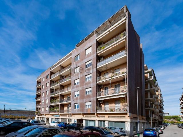 Appartamento in vendita di 147 m² in Via degli Equi, 34