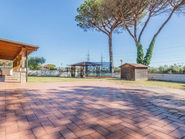 Appartamento in vendita di 147 m² in Via del Fosso di Monte Oliviero