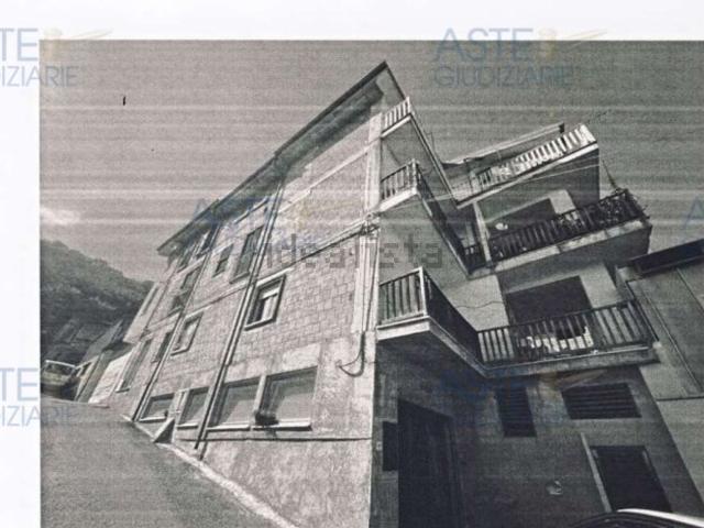 Appartamento in vendita di 147 m² in Via della Ruota
