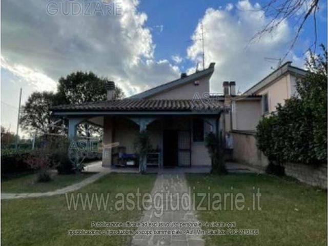Appartamento in vendita di 147 m² in Via delle Robinie, 2