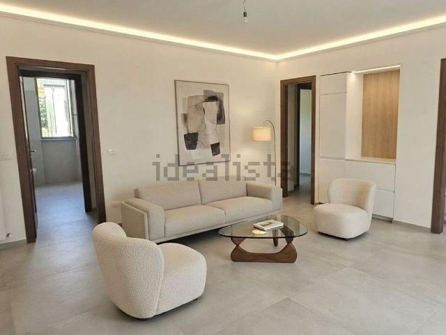 Appartamento in vendita di 147 m² in Via Eugenio Montale, 4