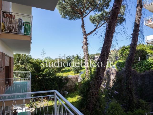 Appartamento in vendita di 147 m² in Via Francesco Petrarca