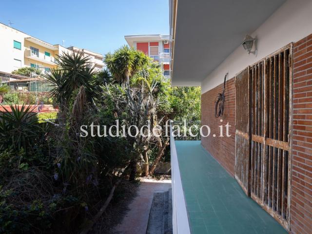 Appartamento in vendita di 147 m² in Via Francesco Petrarca