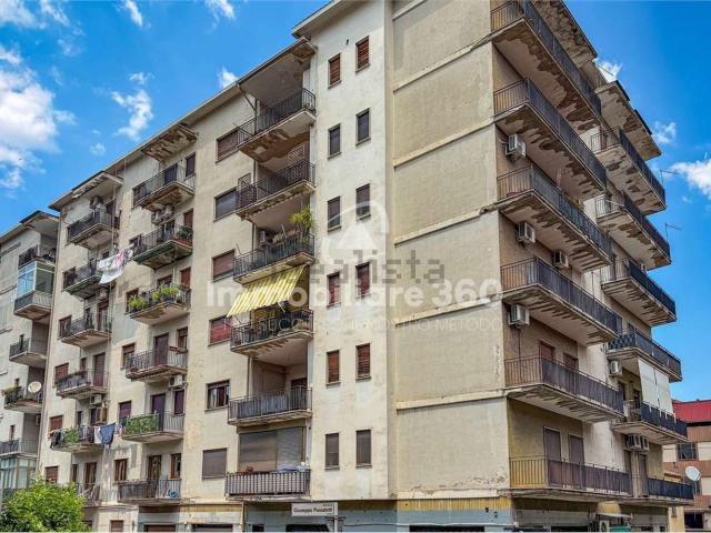 Appartamento in vendita di 147 m² in Via Ludovico Ariosto, 14