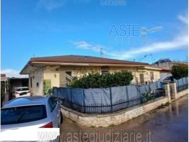 Appartamento in vendita di 147 m² in Via Michelica Malvagia