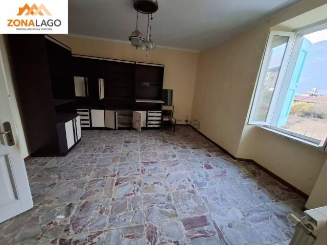 Appartamento in vendita di 147 m² in Via Mistrali