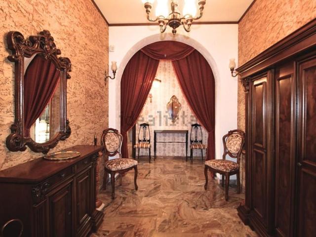 Appartamento in vendita di 147 m² in Via Pasquale Follieri, 44