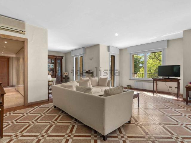Appartamento in vendita di 147 m² in Via Piero Bottoni, 5