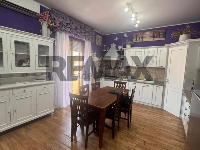 Appartamento in vendita di 147 m² in Via Pietro Novelli, 36