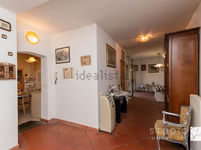 Appartamento in vendita di 147 m² in Via Provinciale Lucchese