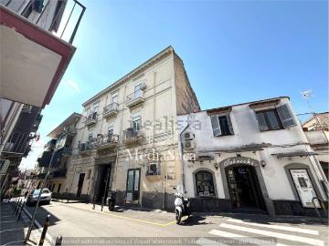 Appartamento in vendita di 147 m² in Via Re Vittorio Emanuele II, 39