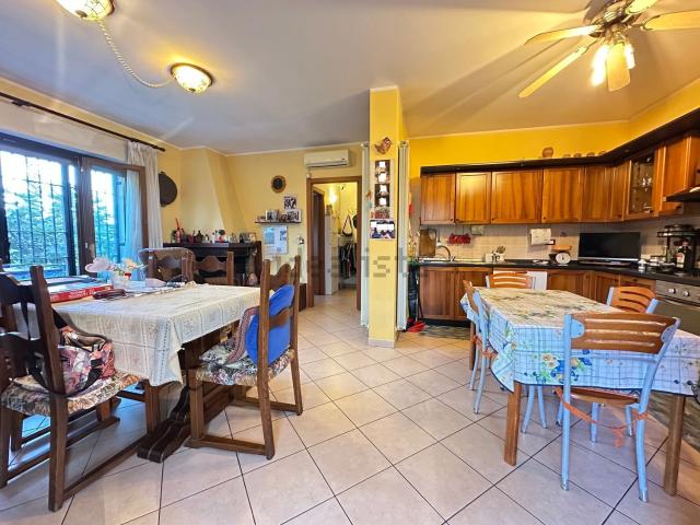 Appartamento in vendita di 147 m² in Via Vermondo di Federico, 4