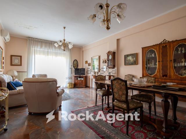 Appartamento in vendita di 147 m² in Via Vittorio Butera, 14