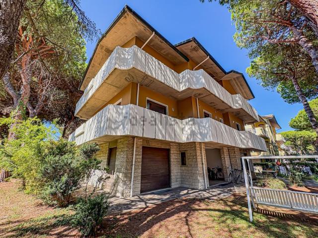Appartamento in vendita di 147 m² in Viale Vulcano, 39
