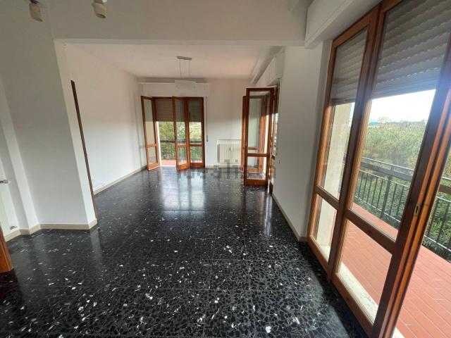 Appartamento in vendita di 147 m² in Viale di Antignano