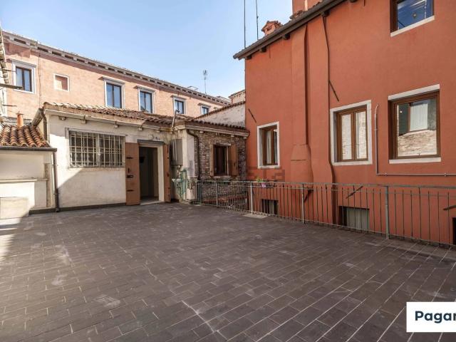 Appartamento in vendita di 147 m² in Calle dei Fabbri